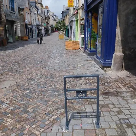 Spacieux T3 Lumineux Dans Quartier Historique Avec Wifi Redon Buitenkant foto